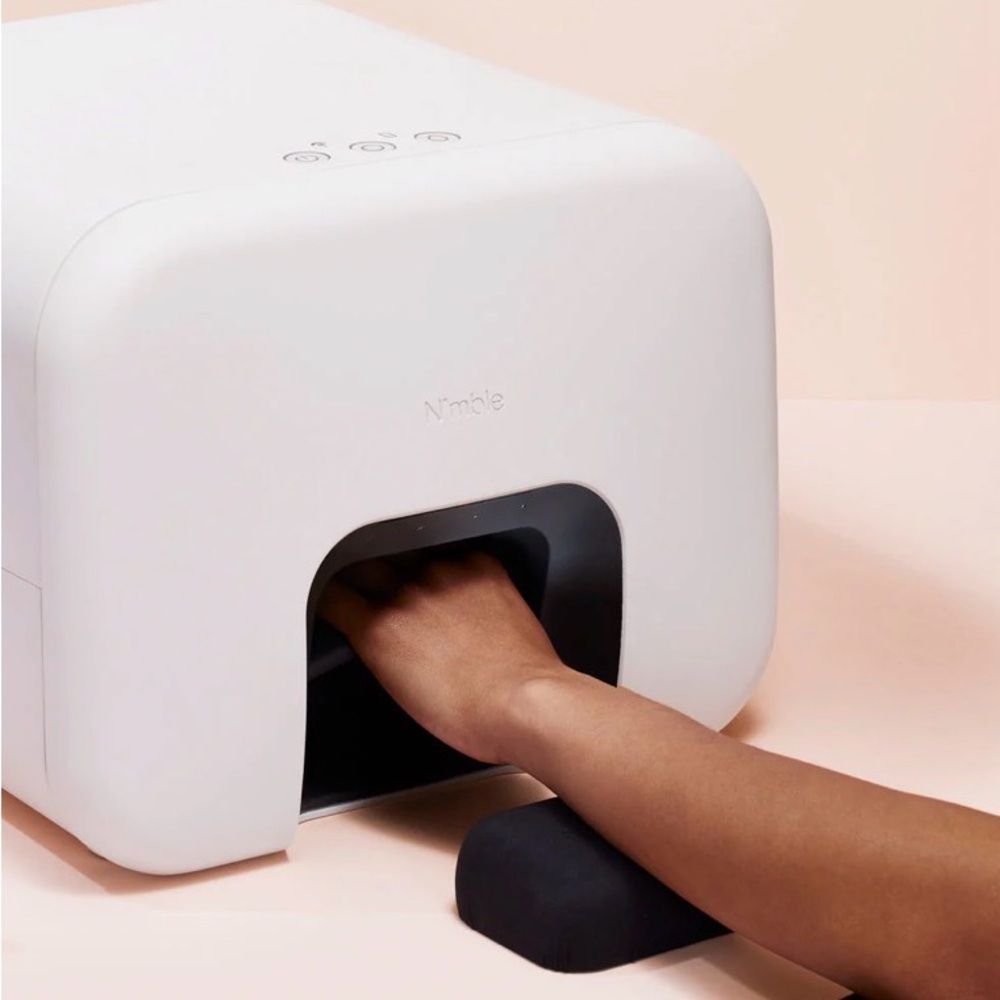 Nimble AI manicure system - Picture 3 of 9